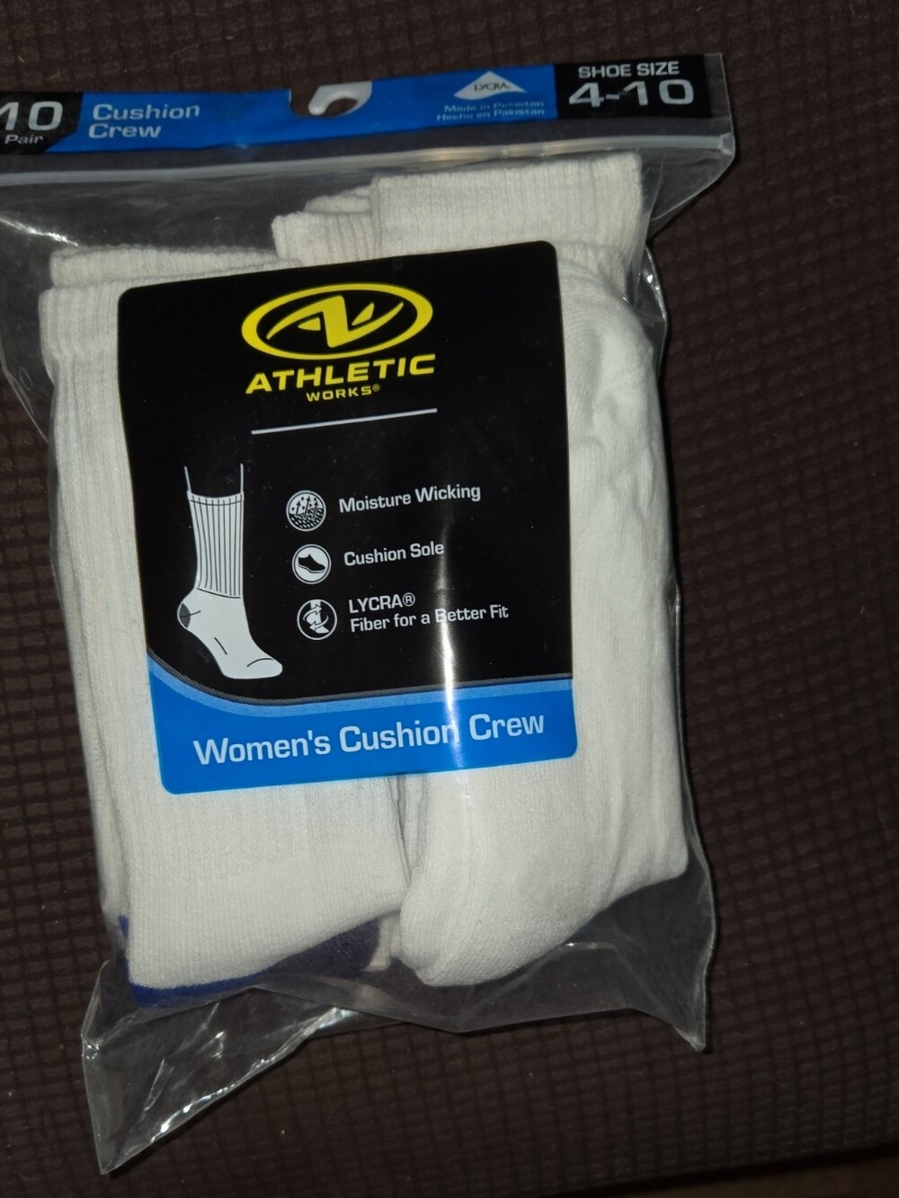 Athletic Works White Women's Cushion Crew Socks New; 9 pairs- Not 10. Size 4-10